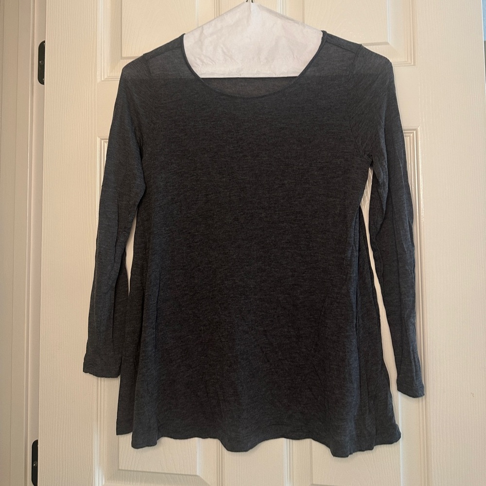 Vineyard Vines Charcoal Long sleeve Cashmere Tee - Size XS